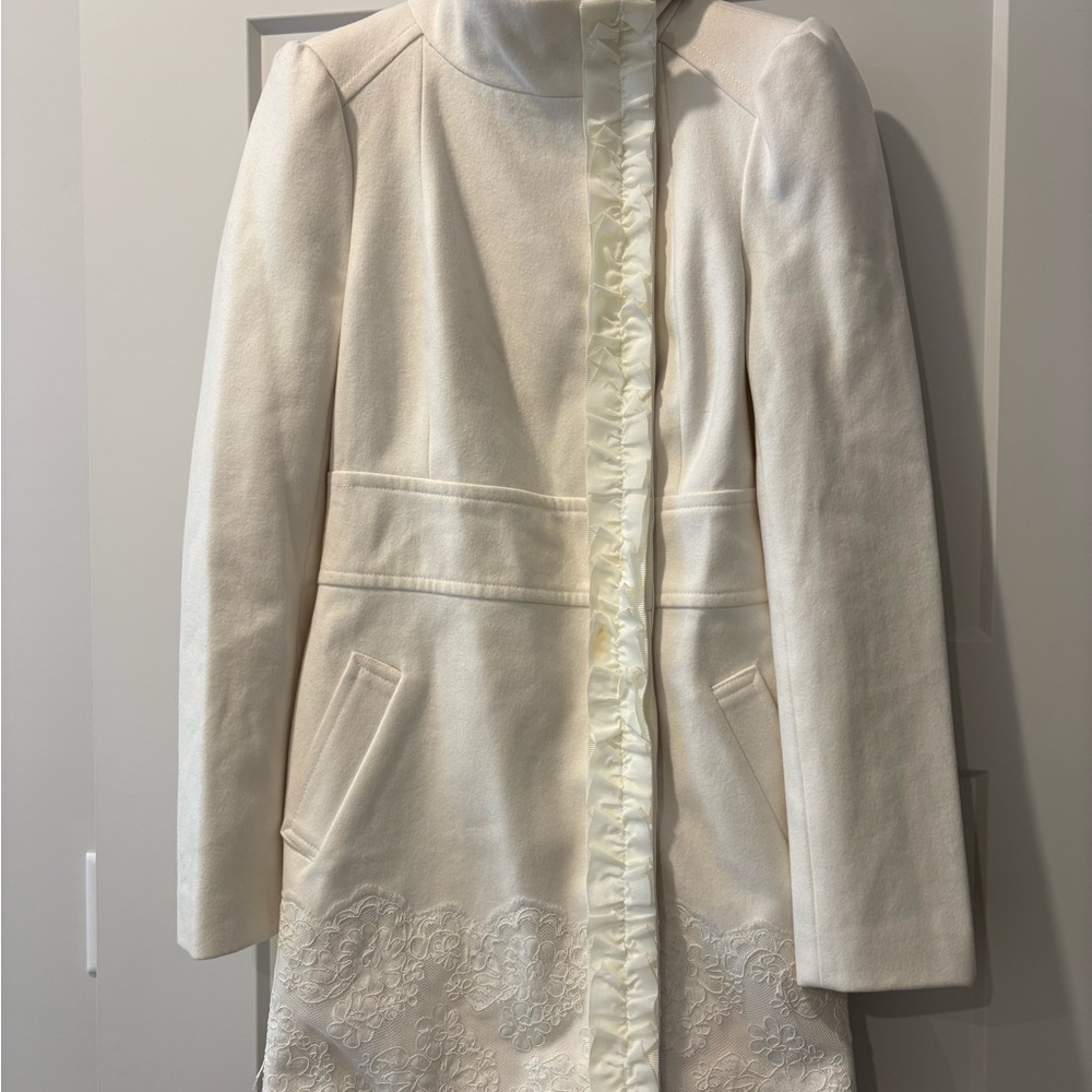 Elegant bebe Cream Trench Coat with Lace Detail